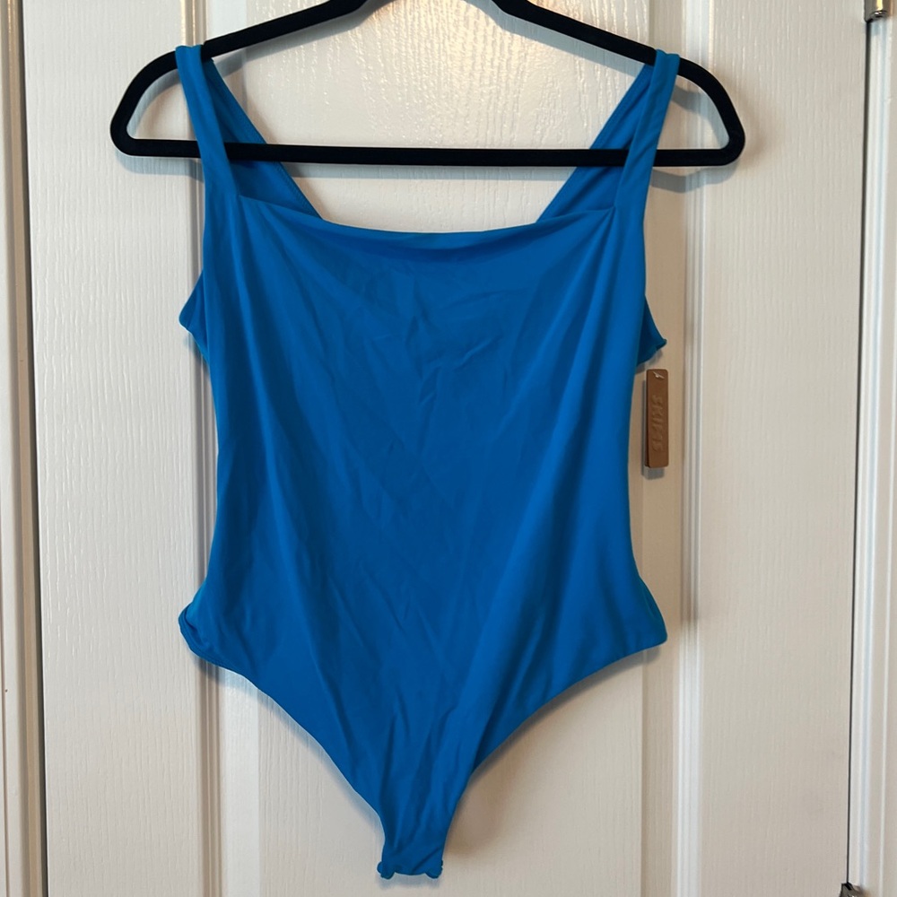 NWT SKIMS Fits Everybody Square Neck Bodysuit